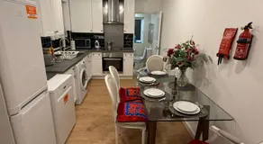 Good size and cheap Double room in Hammersmith - Image 4
