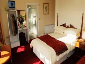 Gabriel House Guesthouse - Image 5