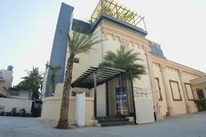 Royal Grand Hotel & Suites Rooms - Image 4