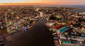 DOWNTOWN PRIME STAY Only 3-Min Walk to Ferry, Attractions & Restaurants - Image 5