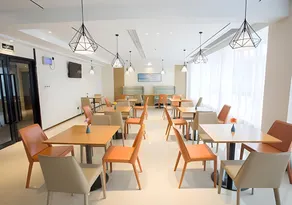 City Comfort Inn Taizhou Wanda Plaza - Image 4