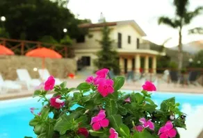 Villa Alcantara - Image 1