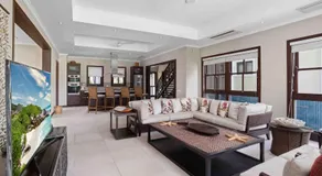 Eden Island Luxury Accommodation - Image 4