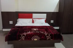 The Ganga Hotel - Image 2
