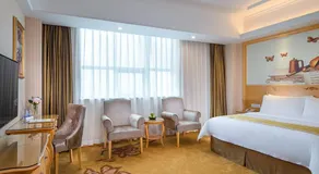 Vienna Hotel Guangdong Gaozhou City East Passenger Depot - Image 2