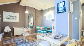 ArtMotel & Bistro - Image 5
