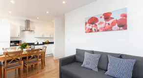 Farringdon Apartments - Image 2