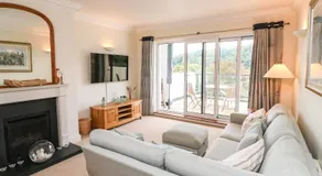 4 St Elmo Court - Image 2