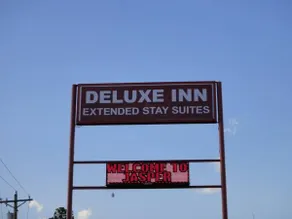 Deluxe Inn Jasper - Image 5