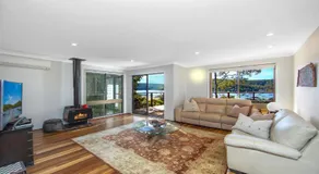 'Hardys Bay Haven' by HolidayCo - Image 2
