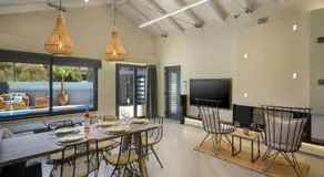 Sun Ray Beach Life Villa - Image 4