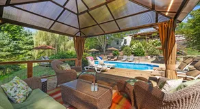 Steeles Tavern Manor Bed and Breakfast - Image 2