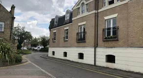 Adam And Eve Street Apartment - Image 5