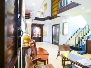 Rambuttri House - Image 5