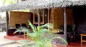 Naaval Beach Villa & Rooms - Image 4