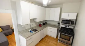 Renovated 10 Min from the city - Image 5