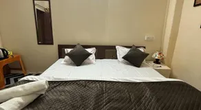 madho kutumb hostel ganga - Image 5
