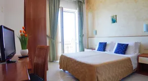New Hotel Sonia - Image 2