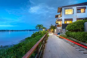 Chandra Varin Riverfront - Image 2
