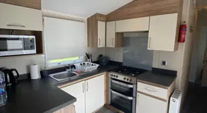 8 Bed Sun Decked Caravan Unlimited High speed Wifi and fun at Seawick Holiday Park - Image 3