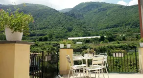 Annabella's Country House - Image 3