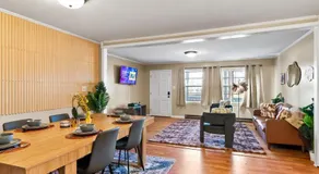 Family-Friendly Stay Near UGA - Massage Chairs, Theater Room - Image 2