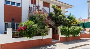 Porta Nova Guesthouse by R-Tex - Image 3