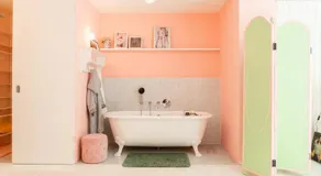 Stylish Garden-Gem by Lake: Pet-Friendly & Central - Image 2