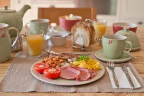 The Larches Ledbury Bed and Breakfast - Image 4