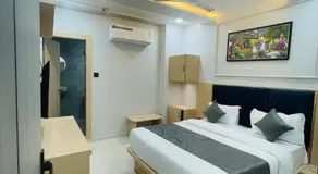Hotel hills - Image 2