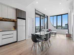 Generous 2-Bed Apartment with Great Amenities - Image 3