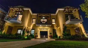 Nicolas Luxury Suites - Image 2