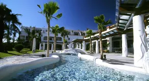 Shangrila Boutique Hotel - Image 4