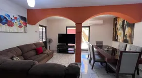 Casa con alberca y entrada independiente - Image 2