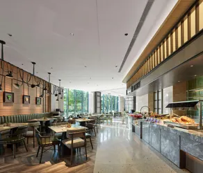 DoubleTree by Hilton Yantai Golden Coast Hotel & Suites - Image 3