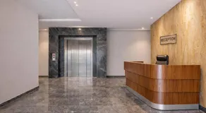 Modern Cozy Apartment in Prime Location - Image 4
