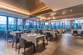Rezen Hotel Yueshang Chengdu - Image 4