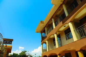 One bedroom apartment in Jinja with Lake Victoria views - Image 4