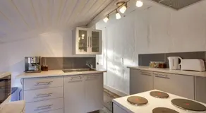 Whites Corner - Image 2