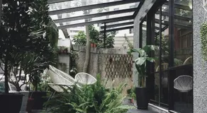 NiHao Café Hotel - Image 2