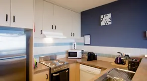 Pierview Apartments - Image 4