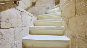 Birgu's central traditional apartment - Image 4