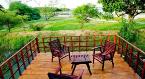 Lake Villa Resort - Image 2
