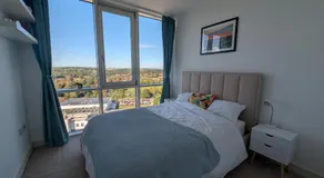 Stylish 2BR Serviced Apartment by Ellbee Apartments - Image 2
