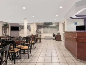 Microtel Inn & Suites by Wyndham Meridian - Image 2