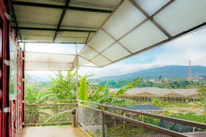 RedDoorz Plus near Lembang Park & Zoo - Image 2