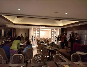 Elmi Hotel - Image 5