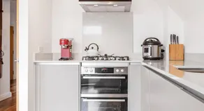 2 Bedroom Apartment in Mill Hill - Image 3
