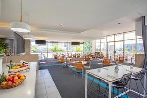 Hotel Apartments on 22 View Avenue, Surfers Paradise - Image 5