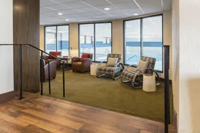 Royle Hotel Milwaukee Airport - Image 4